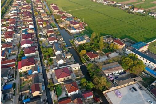 華瓴君與您一起了解推進(jìn)鄉(xiāng)村戰(zhàn)略的重要性