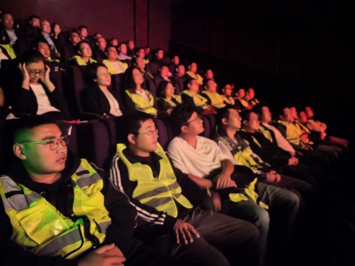 勿忘國恥，砥礪前行 | 華瓴集團(tuán)組織集體觀看《731》電影